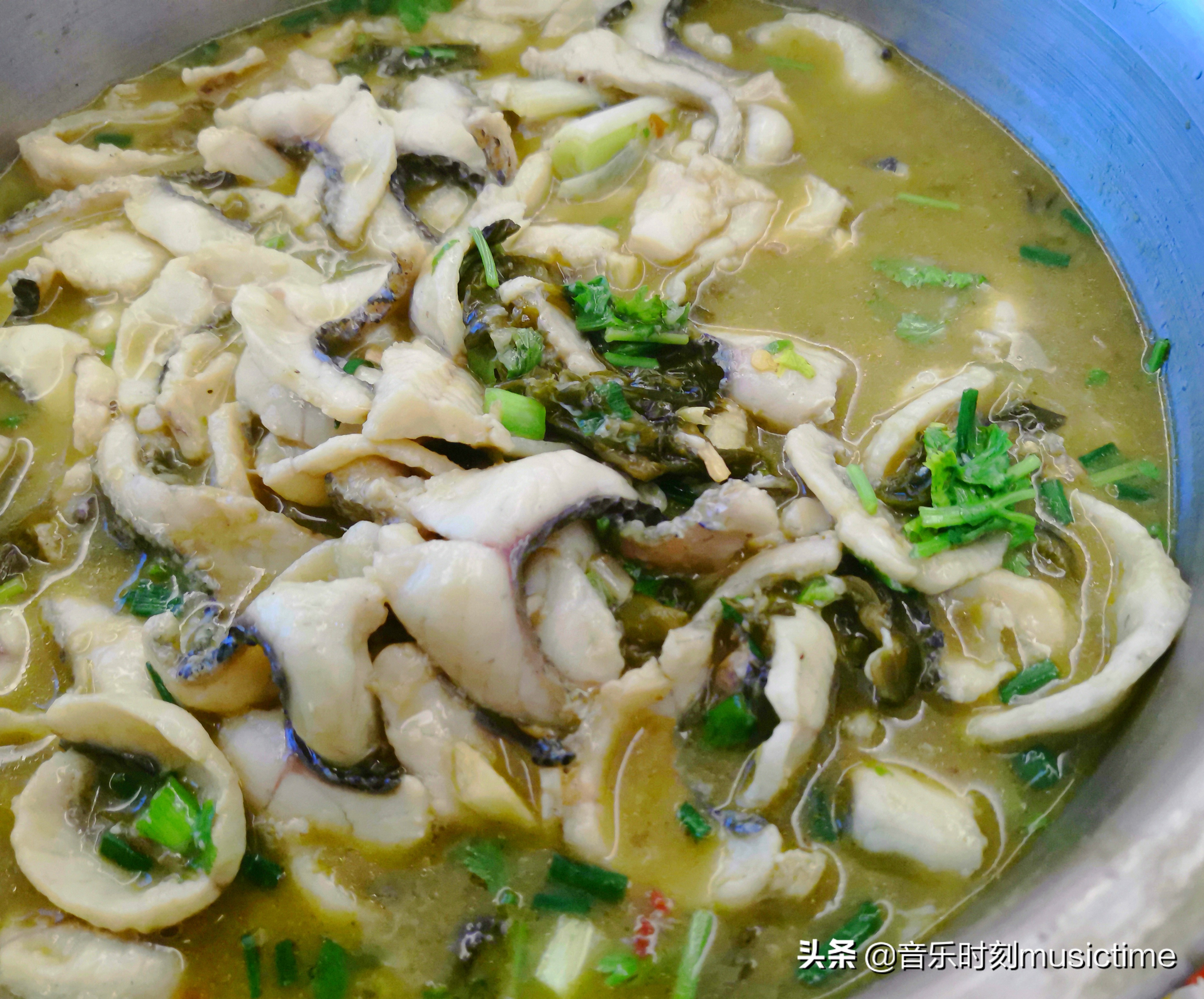 简单的酸菜鱼做法不用草鱼,家常酸菜鱼制作教程快上手试试吧