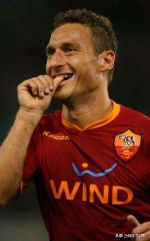 托蒂和伊涅斯塔谁适合踢前腰,实况足球托蒂前腰加点推荐