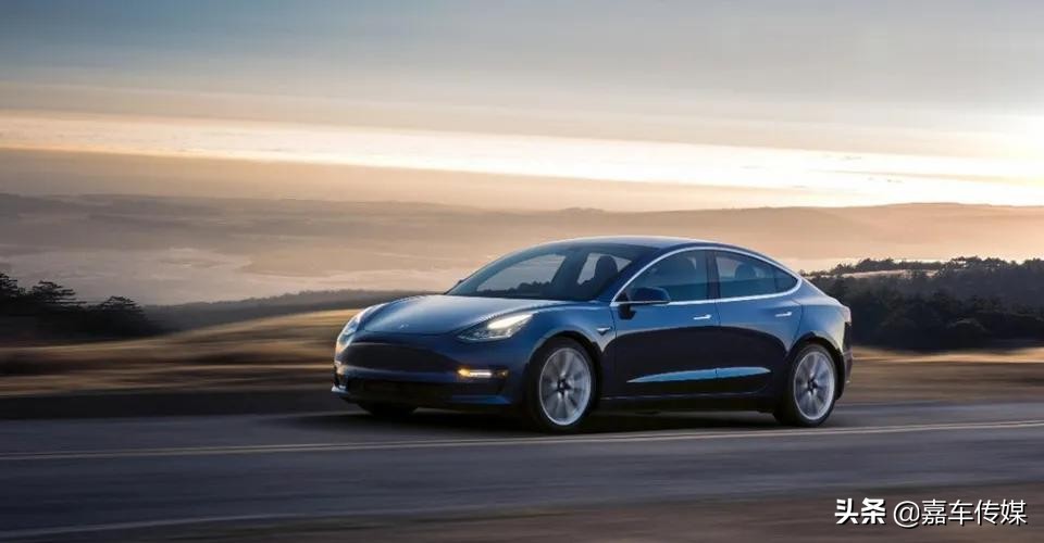 厉兵秣马后发制胜ID.4CROZZ领衔传统豪门电动化强势*攻反**