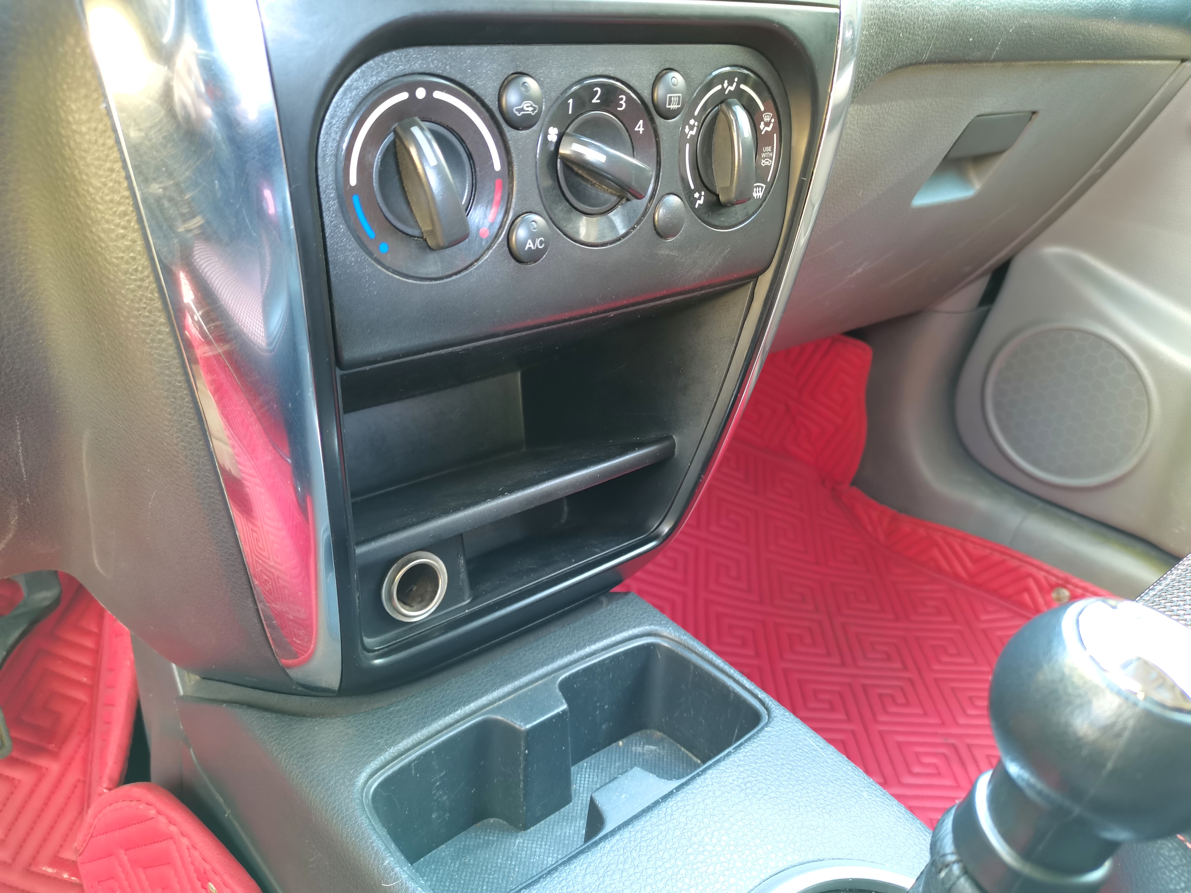 试驾测评铃木天语sx4冠军版,新款铃木sx4最新试驾