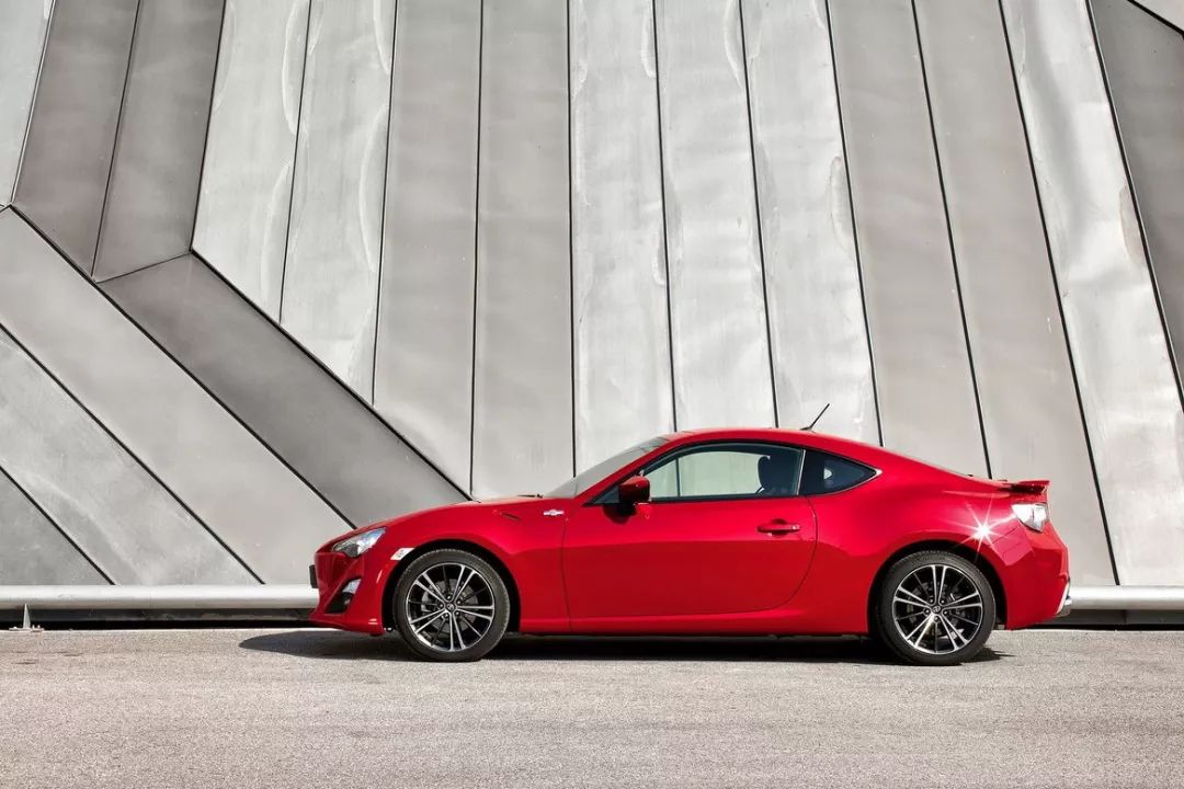 二手国产良心轿车也能穿越*藏西**？86重出江湖继续漂移卖豆腐