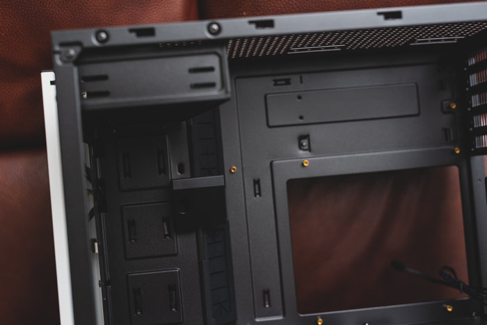 锐龙r7和i7哪个游戏性能好,锐龙73700x不配显卡玩游戏