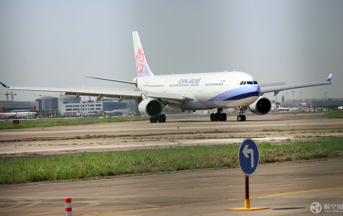 两岸关系冷台湾航空公司最赚钱“黄金航线”开始转亏