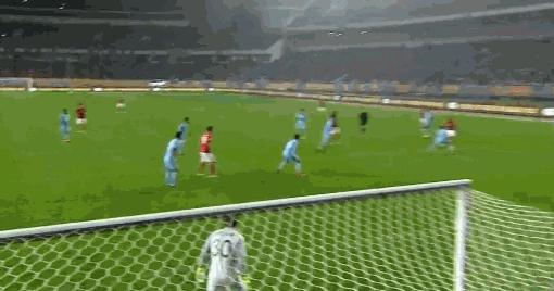 曾经的欧联杯射手王，当打之年来到中超，如今要为中国而战