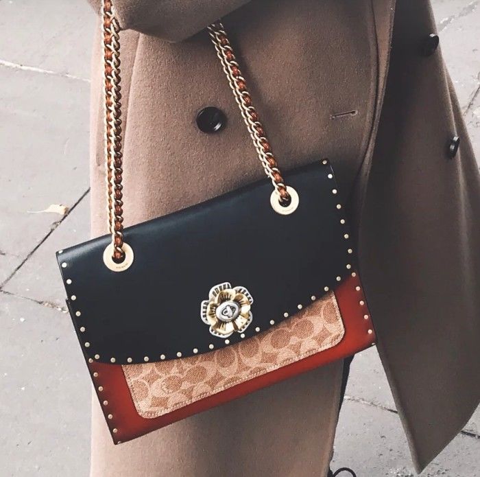 男人女人你们应该如何看待这些包，难道是贫穷限制了我的想象吗？