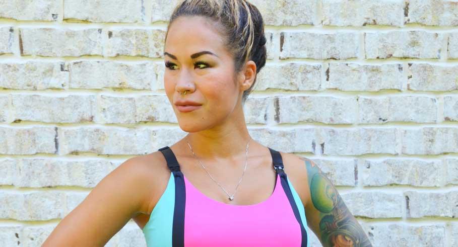 美国“坏妈妈”纹身穿刺有腹肌,网友评头论足,妈妈漂亮回应