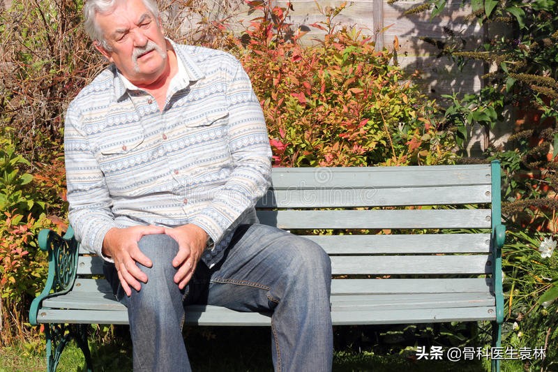 85岁老年人膝关节疼最快缓解方法,老年人腿的膝盖关节疼痛怎么缓解