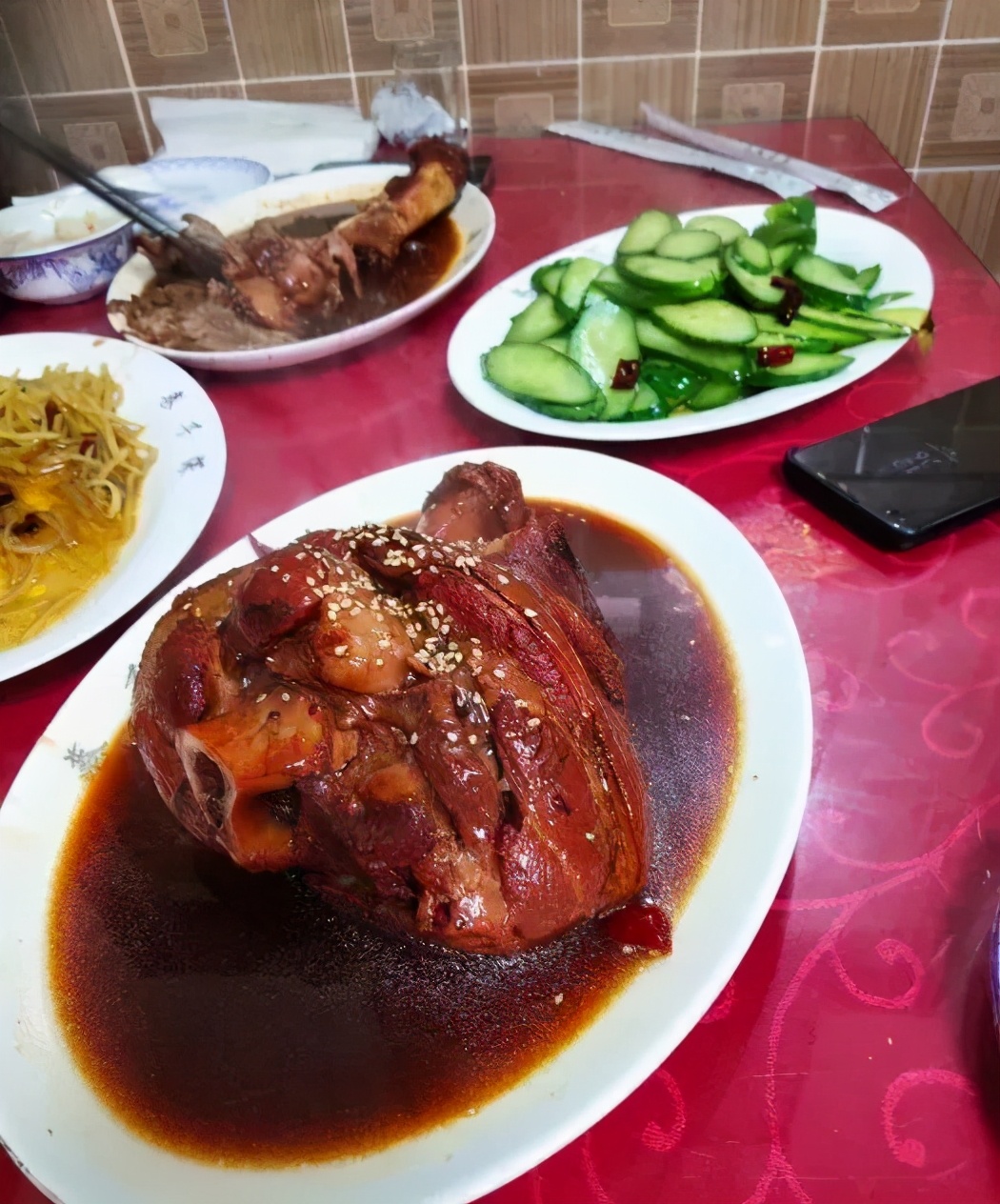 天津河西区值得吃的狗食馆,天津火了30年的狗食馆