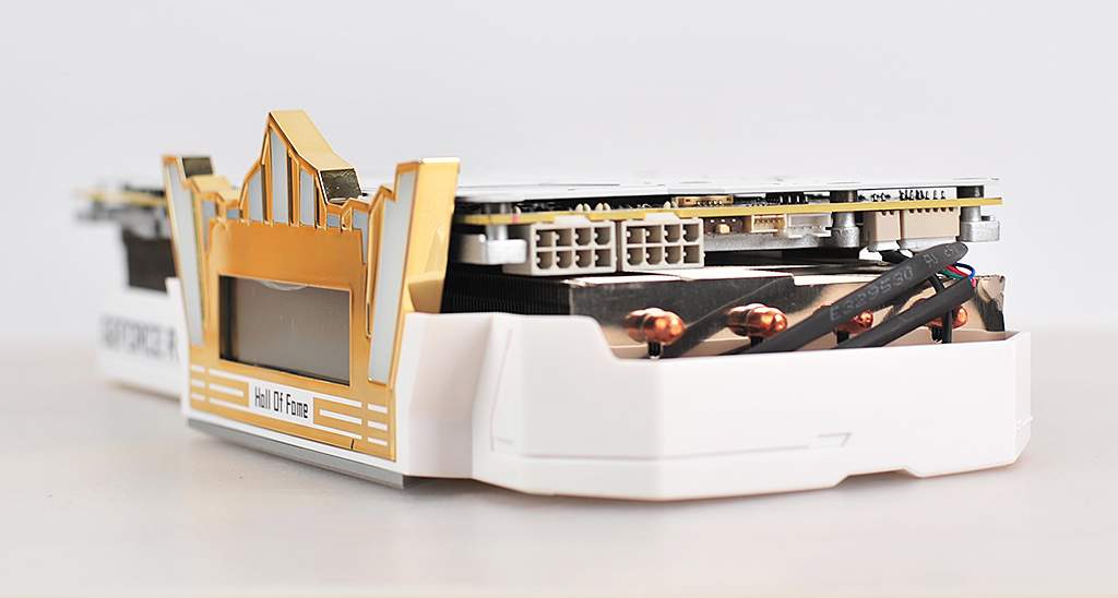 rtx2080名人堂10周年,黑白拼色主机