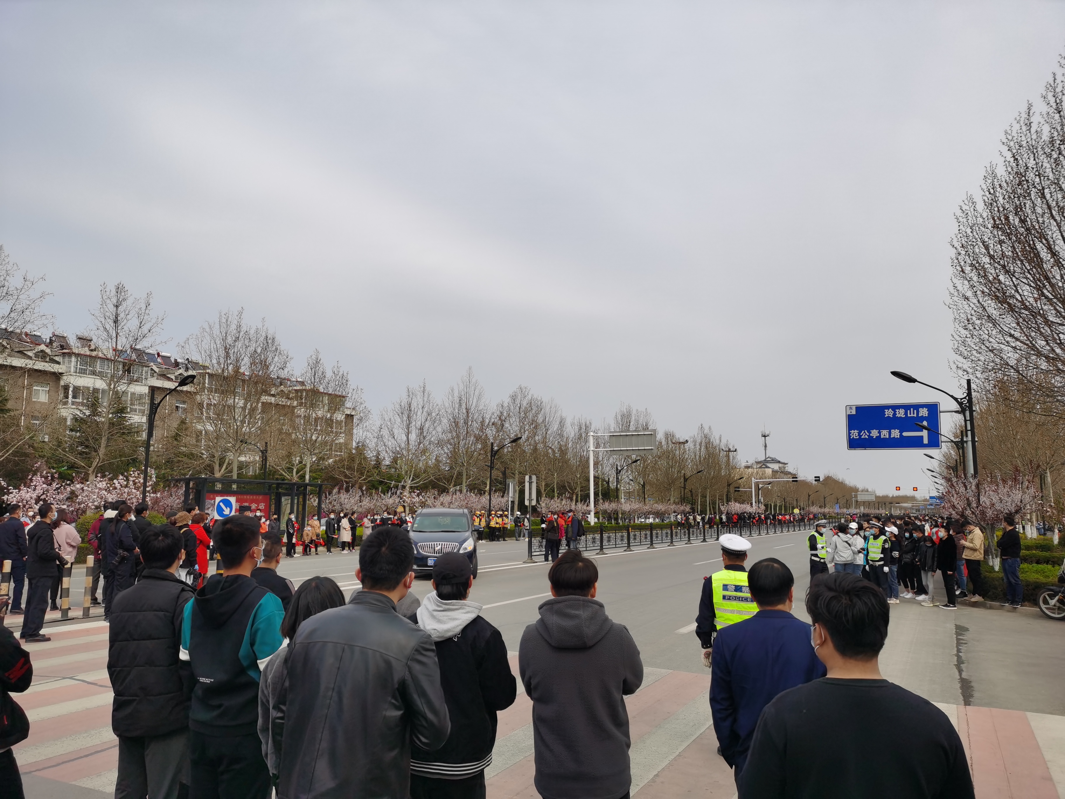 英雄归来最高礼遇抖音,英雄归来最高礼遇视频