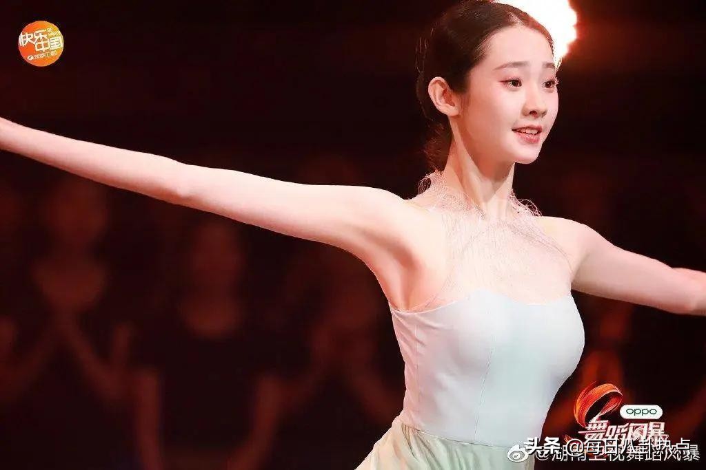 创3频曝路透博热度,青2选手丑闻不断,内娱选秀大战谁能笑到最后?