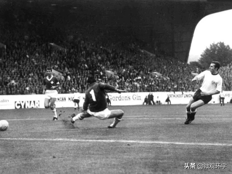 世界足球最不可思议的扑救,当今世界足球十大最强阵容