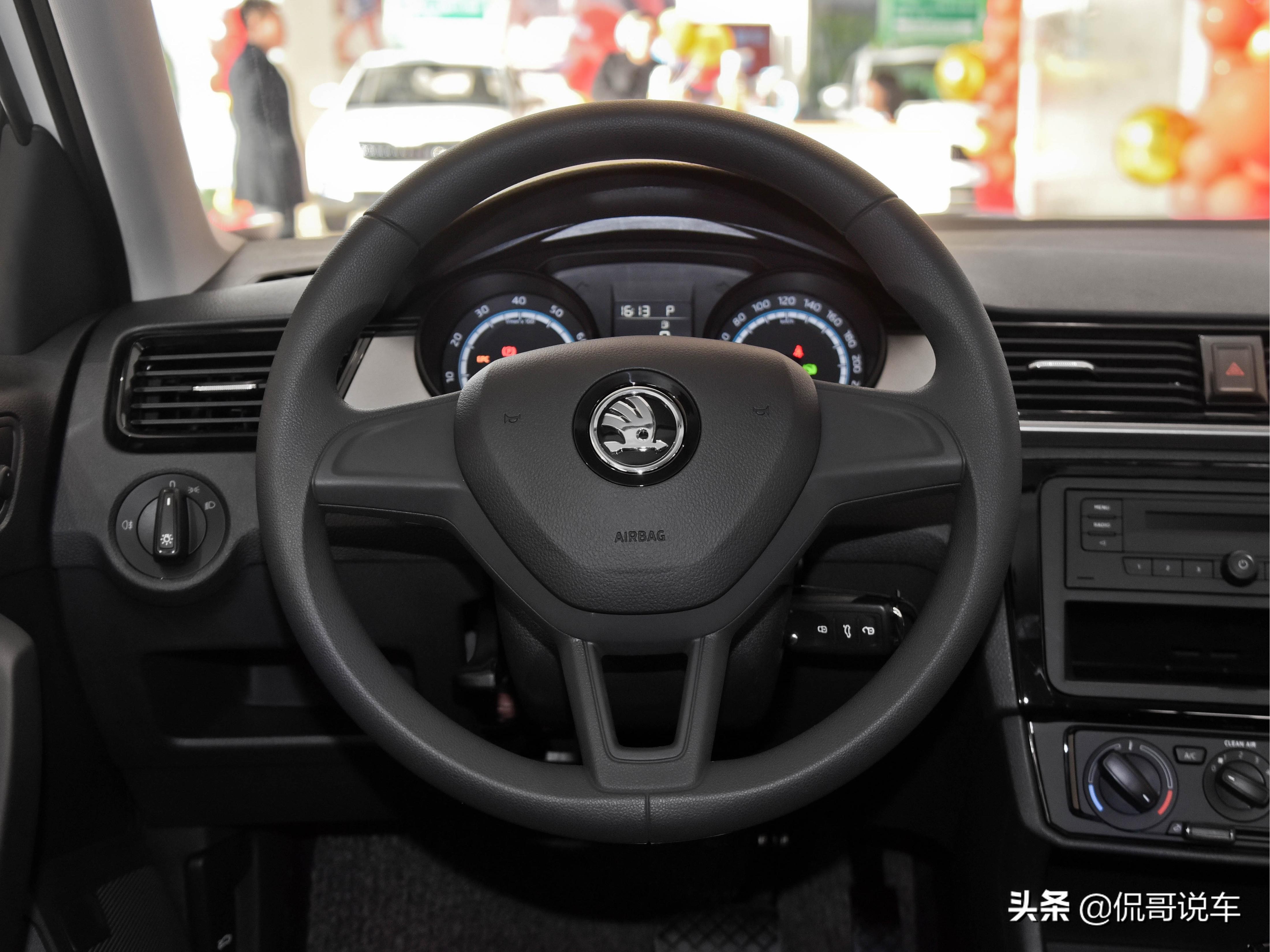 自动挡小型车推荐斯柯达晶锐,自动挡斯柯达昕锐内饰价格