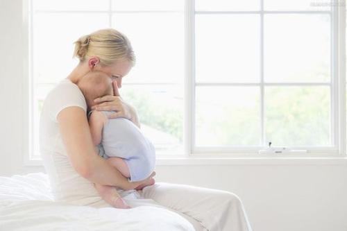 宝宝成长100天变化,宝宝出生后的训练