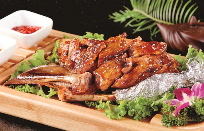 羊蹄山羊和绵羊哪个好,买羊肉山羊好还是绵羊好