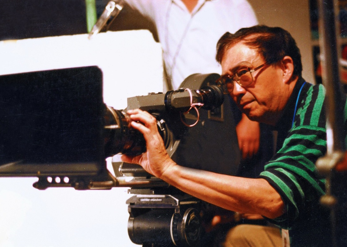 刘晓庆姜文谢晋照片,谢晋去世明星落泪