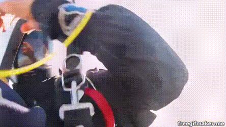 跳伞打不开降落伞,降落伞绳缠绕打不开