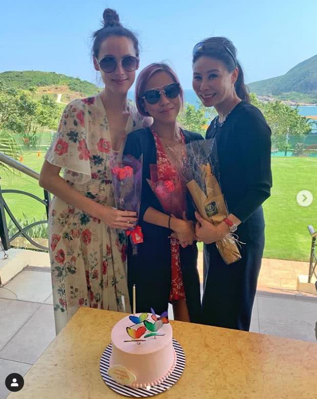 梁洛施晒旧照庆祝生日,梁洛施晒双胞胎儿子生日