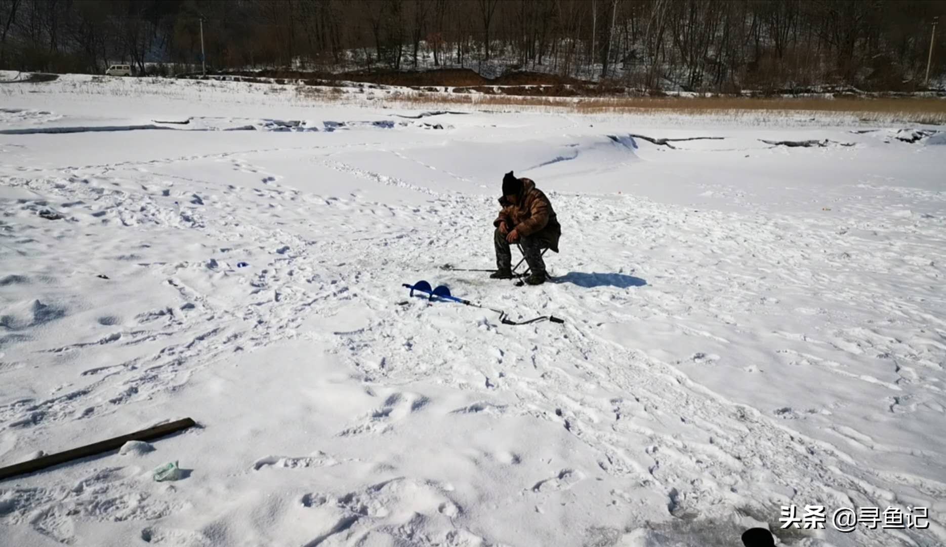 如何冰钓鲫鱼视频,怎么冰钓容易钓到鱼