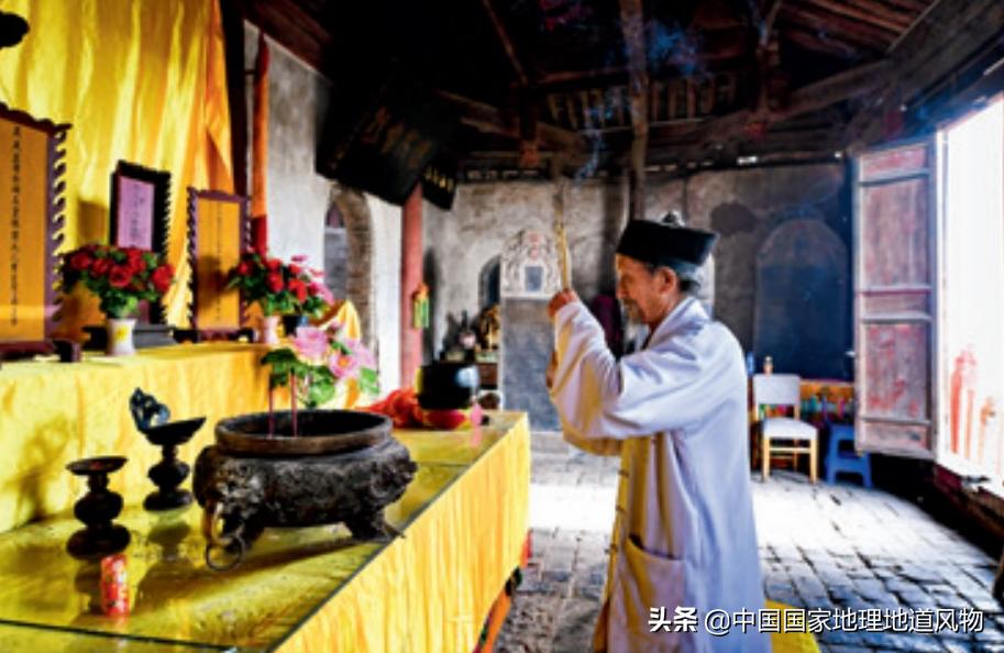 崆峒山和崆峒是同一个地方吗,崆峒山为什么要叫崆峒山