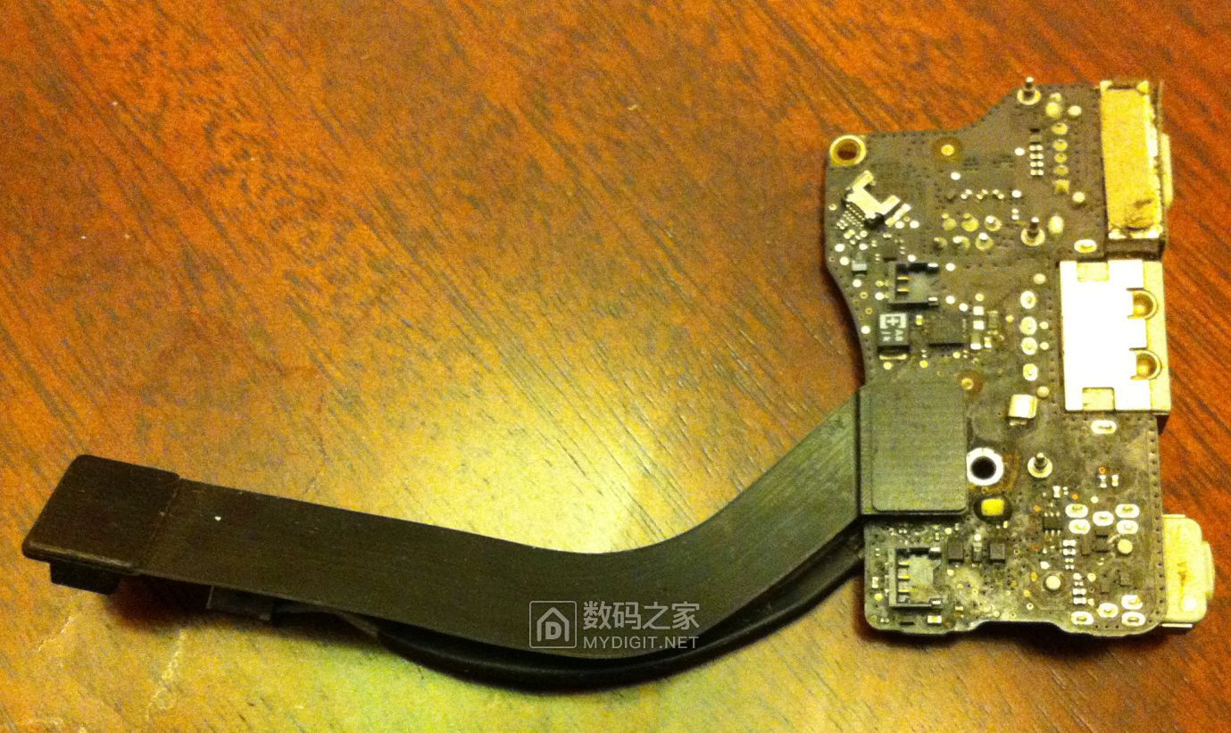 苹果笔记本macbookair7999,苹果笔记本11.6寸macbookaira1370