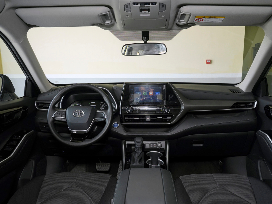 汉兰达2022款对比理想one,理想one和油混汉兰达