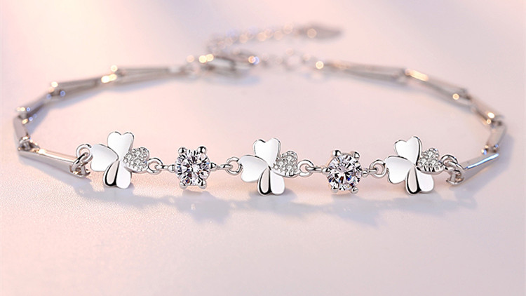 四叶草玫瑰金套链的卖点和寓意,au750项链四叶草套链寓意