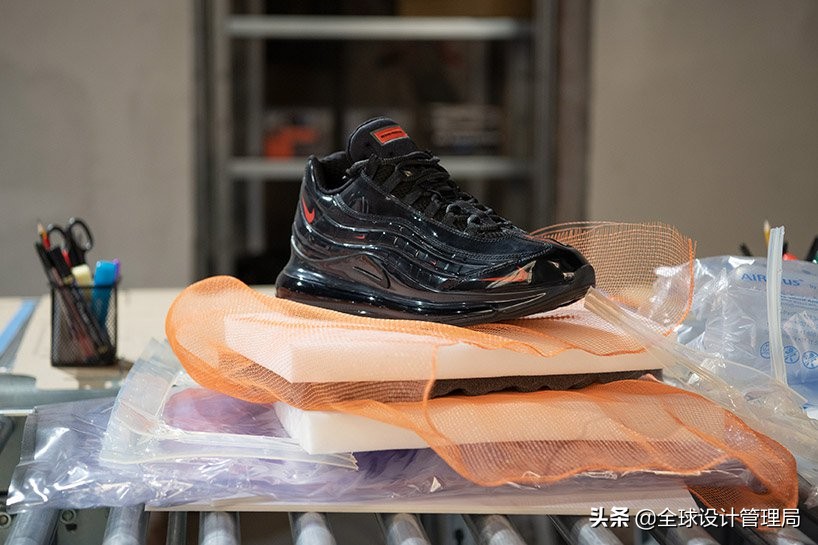 耐克设计师设计的100元跑鞋,nike经典款式介绍airmax系列