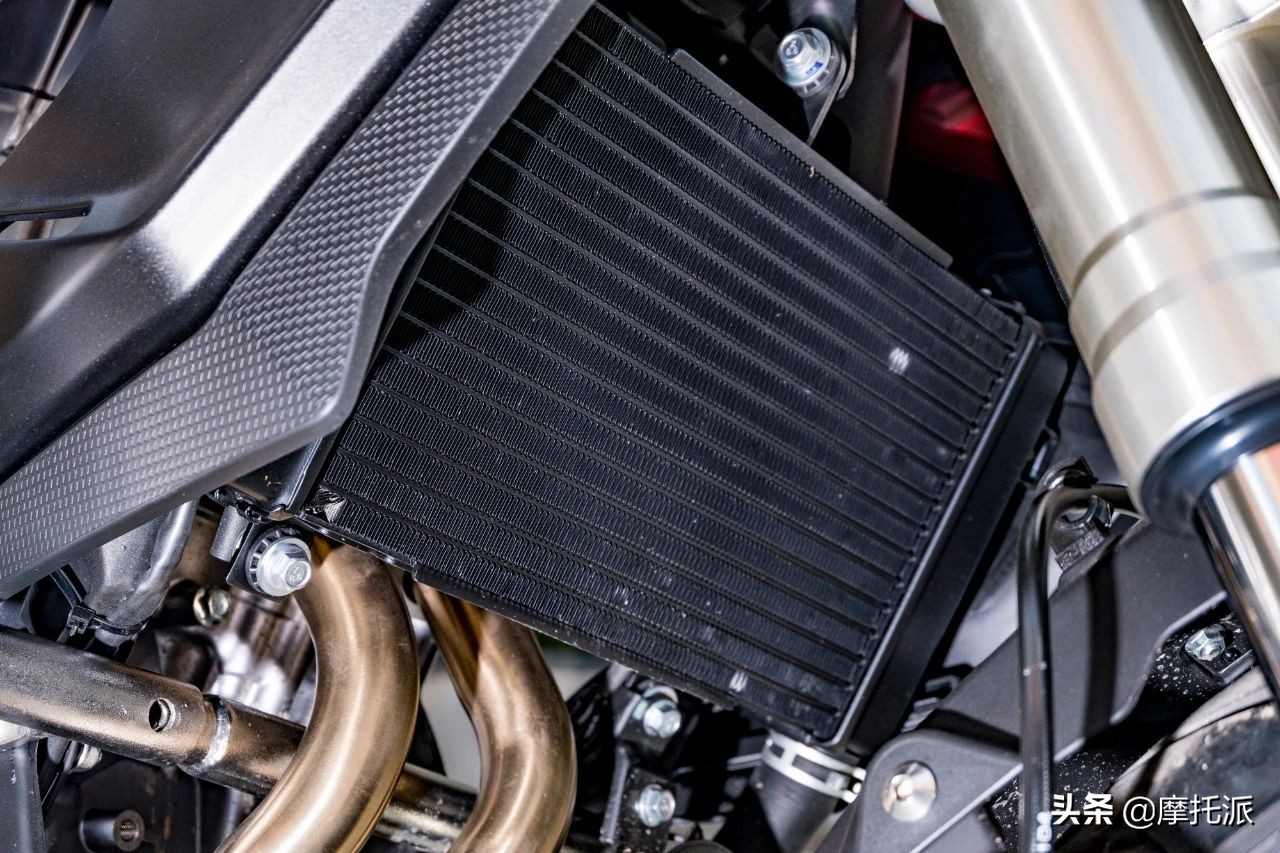 无极500ds和贝纳利502哪个好,无极500ds2019款与2021款区别