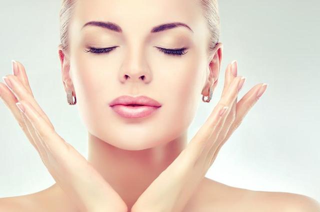 长了一颗脂肪粒长在眼角怎么去除,长了脂肪粒该怎样去除