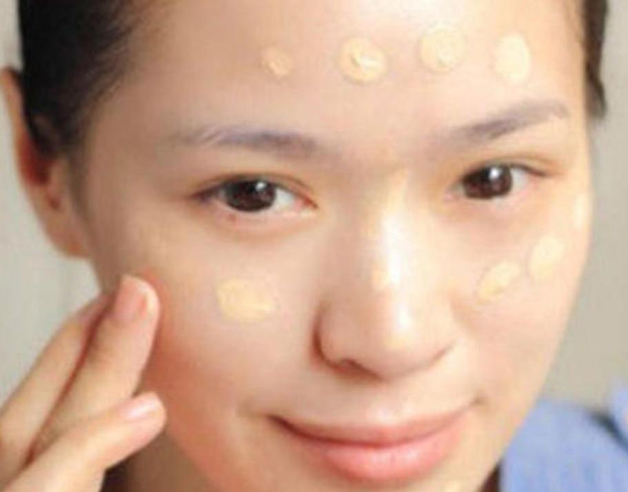 如何让气垫底妆更牢固,气垫怎么上底妆更自然