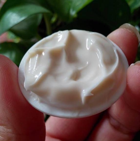 国产眼霜哪个牌子的去细纹效果好,35岁去眼皱纹最好的眼霜排行榜