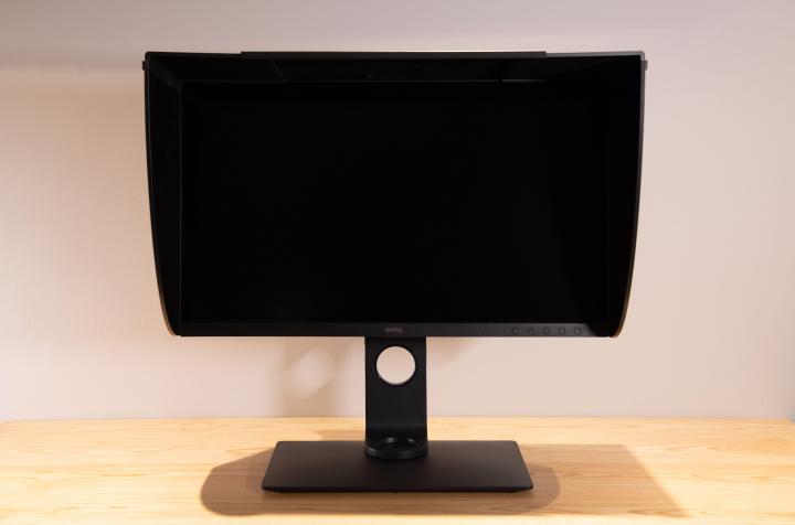 推荐一款简单精致的电脑桌 (实木电脑桌效果图大全2015款)