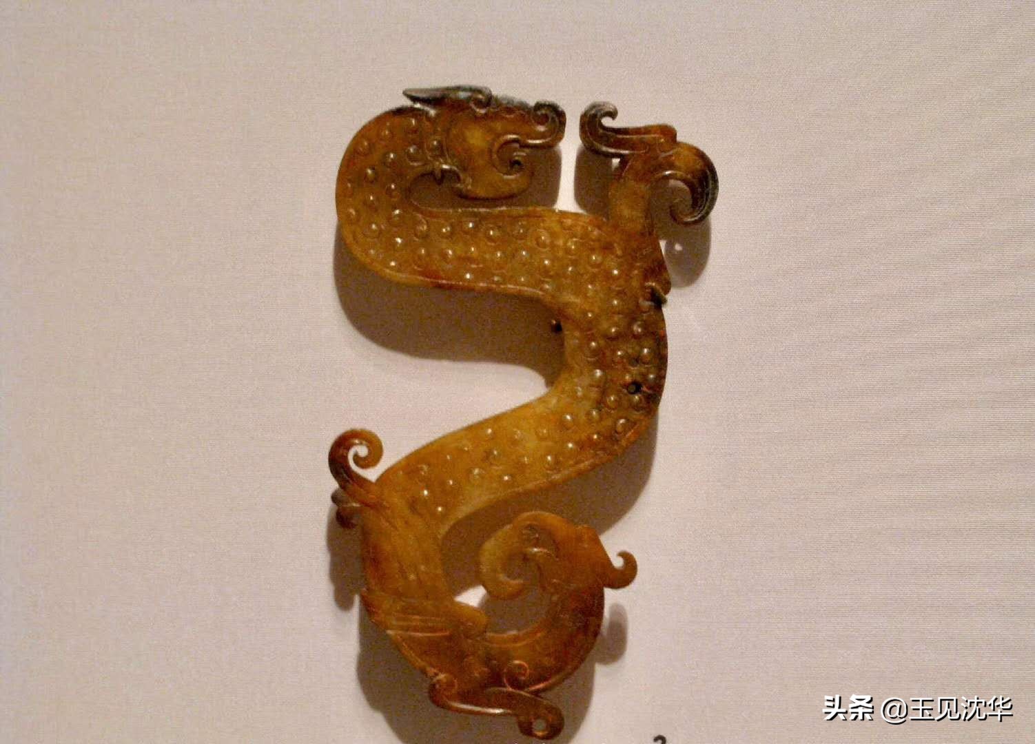 千年古玉盘出后比新玉更加油润,古玉跟新玉有什么区别