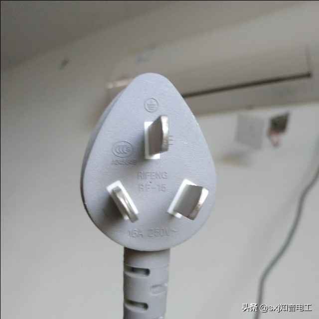 洗衣机拔了插头后怎么启动不了,全自动洗衣机插头烧坏了怎么办