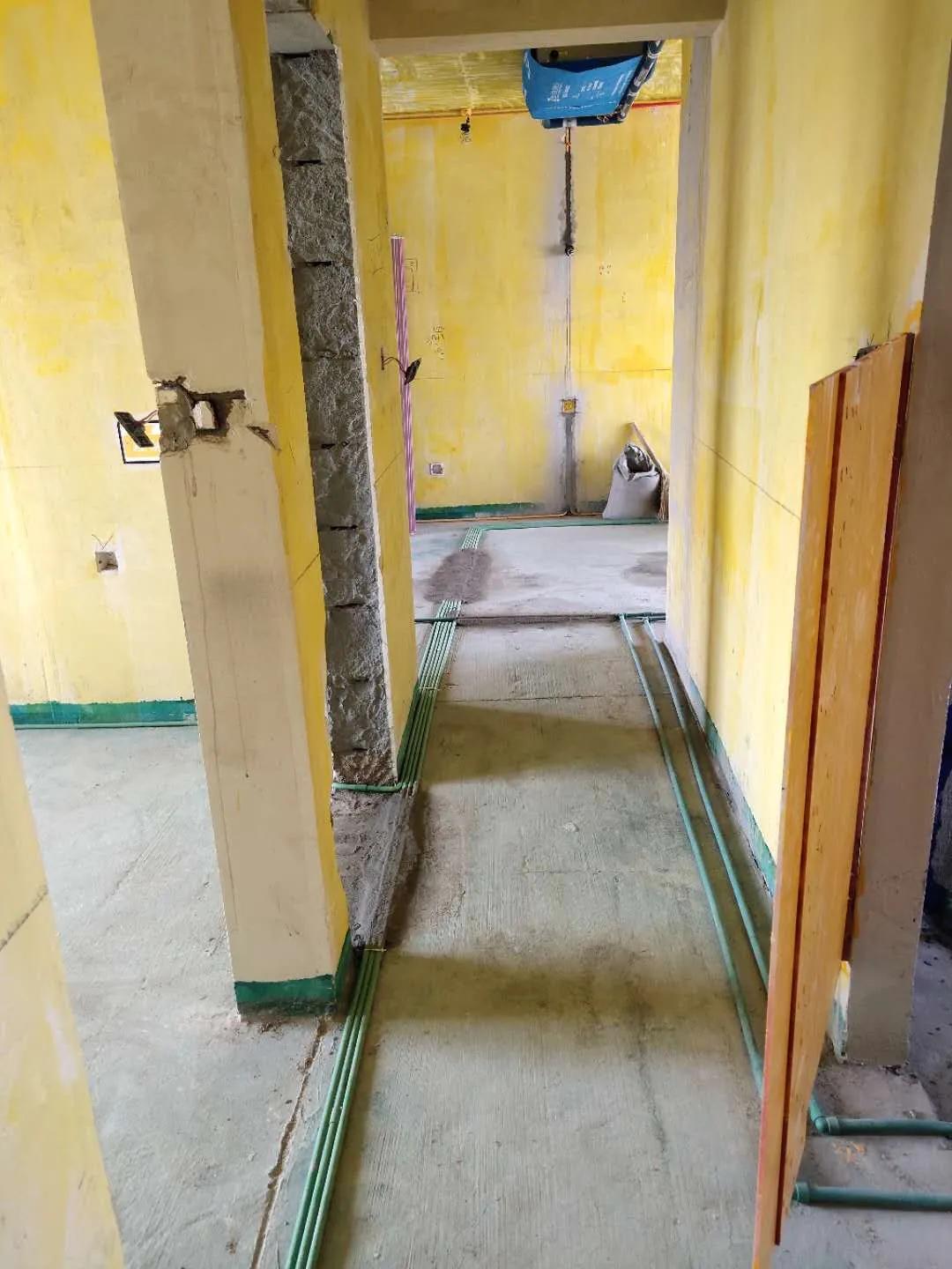 装修水电不要走顶,装修水电不开槽的弊端