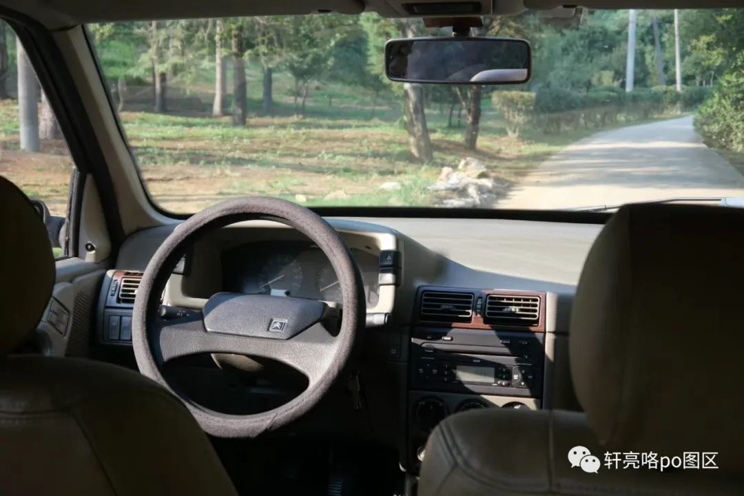 三厢神龙富康988有多重,2006款神龙富康1.4