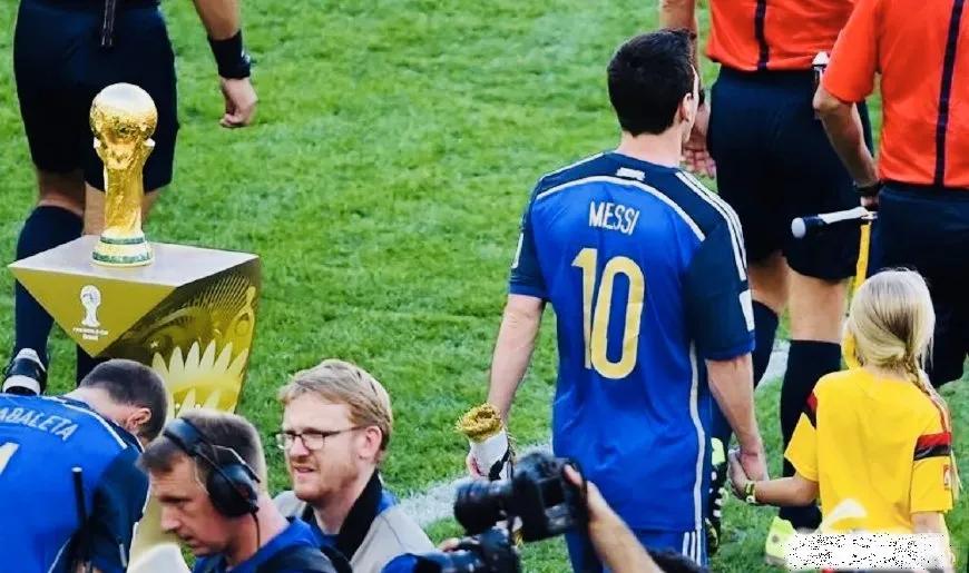 世界杯难忘的瞬间视频,历届世界杯精彩瞬间