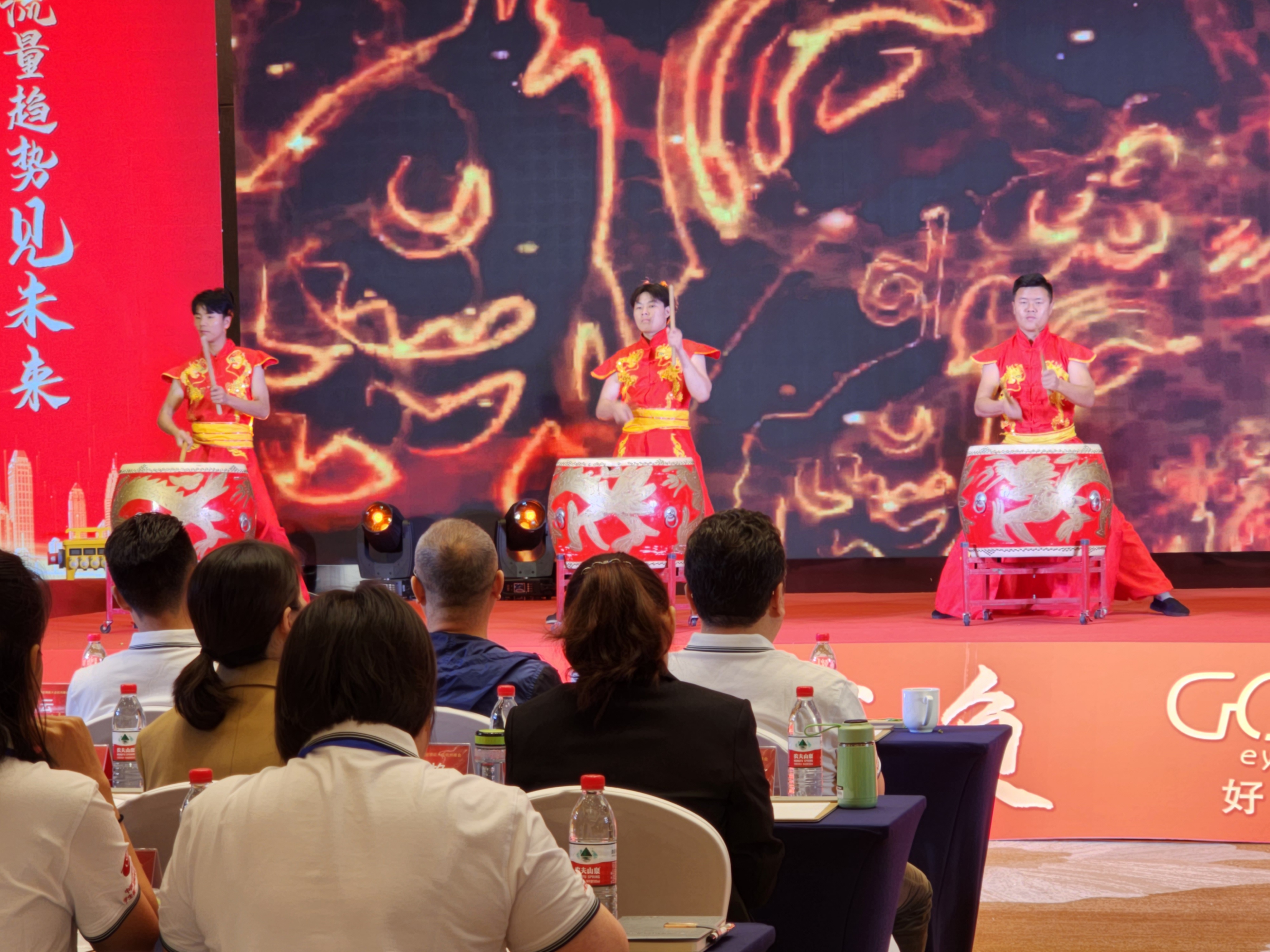 传奇16周年完整版,传奇2016年