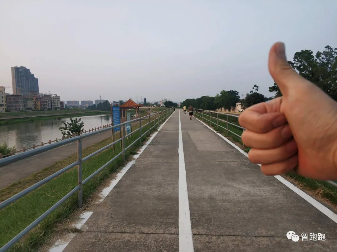 基普乔格最佳跑姿,基普乔格突破了人类极限视频