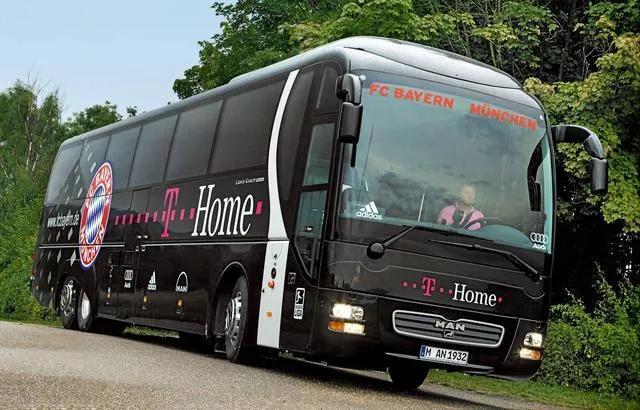 世界顶级球队的大巴车,nba球队的球队大巴