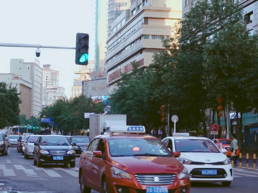 28位乌鲁木齐人的“亚欣回忆录”