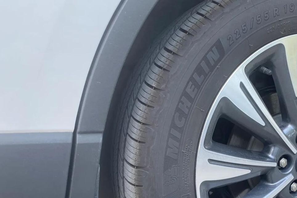 汽车每天在太阳下暴晒有什么危害,汽车暴晒后怎么快速降温