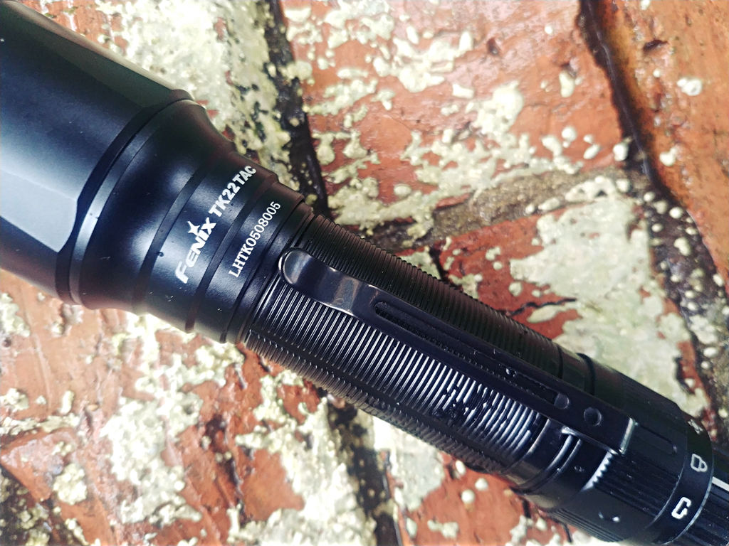 fenixtk22和c7比较,fenix菲尼克斯tk22ue