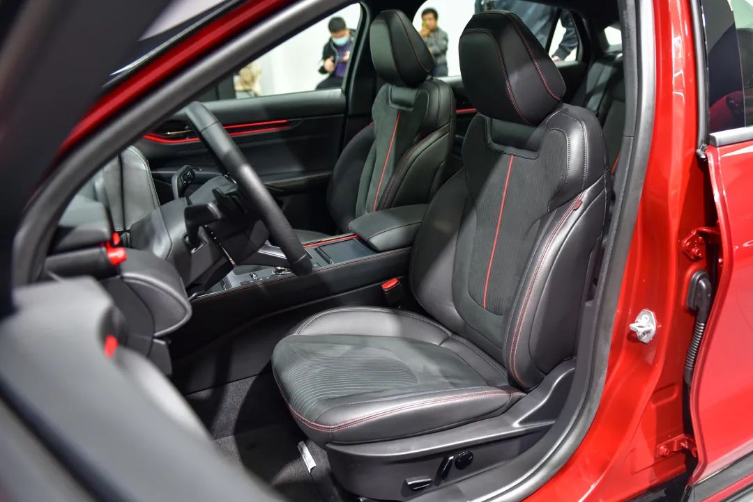 2.0l豪华凯美瑞和245豪华蒙迪欧,蒙迪欧致胜2.3和凯美瑞2.4对比