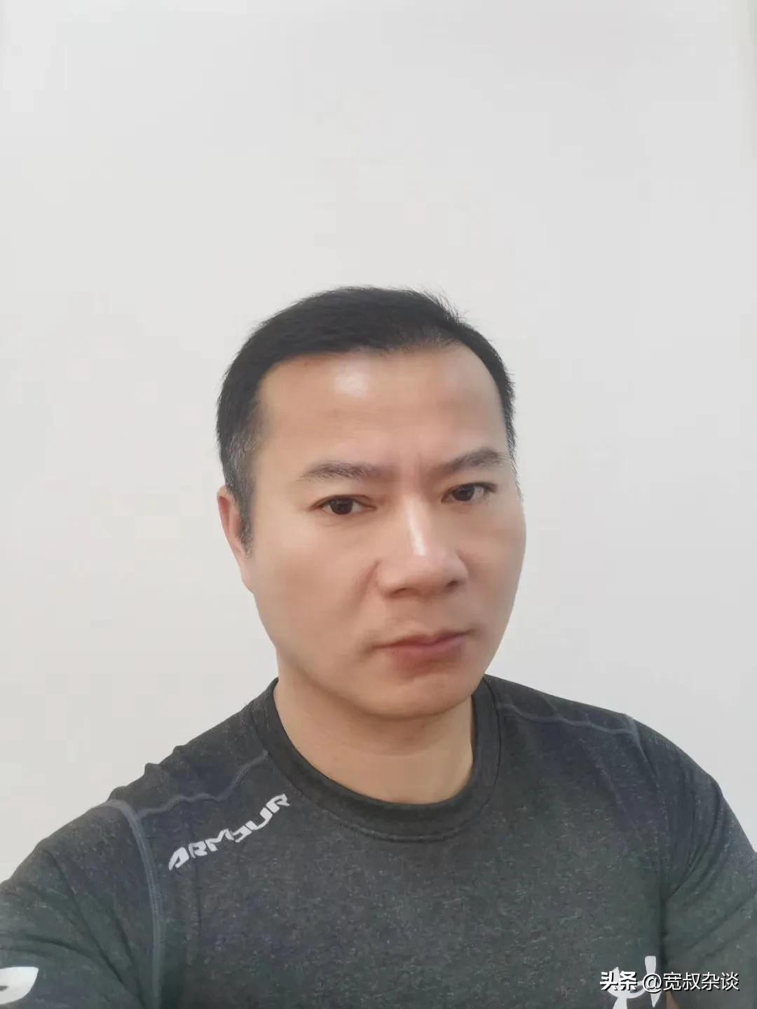 梦中想起死去的父亲而大哭,梦中想起去世了的父亲忍不住哭了