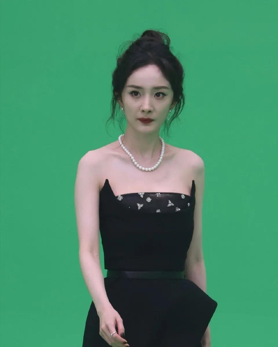 杨幂和赵丽颖百花迎春,杨幂赵丽颖百花送祝福