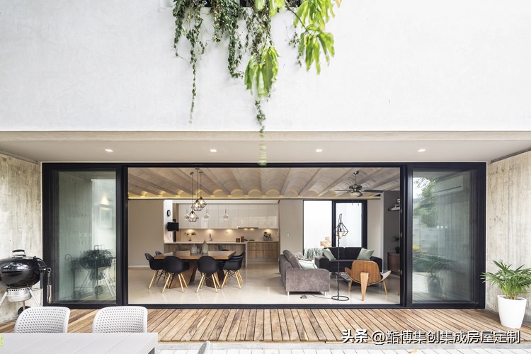 两坡脊屋顶别墅,luxuryvilla湖景6居泳池别墅