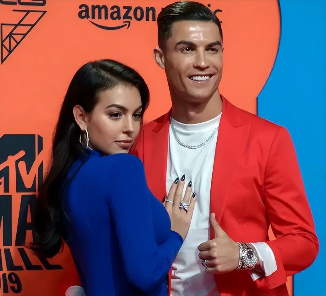 乔治娜和c罗谈相遇,乔治娜曝c罗小秘密