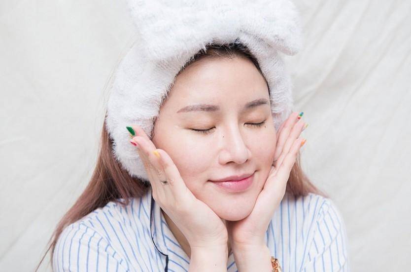 脸部晒伤如何快速修复退红,皮肤晒红急救